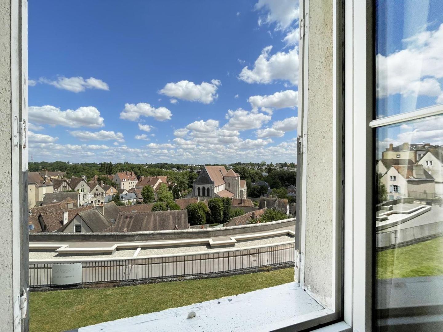 Apartamento L'Horizon - Entree Independante - Parking Chartres Exterior foto